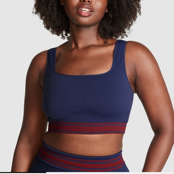 PINK FLIP IT SEAMLESS Reversible sports bra and PINK FLIP IT SEAMLESS BIKER shor - Picture 6 of 9